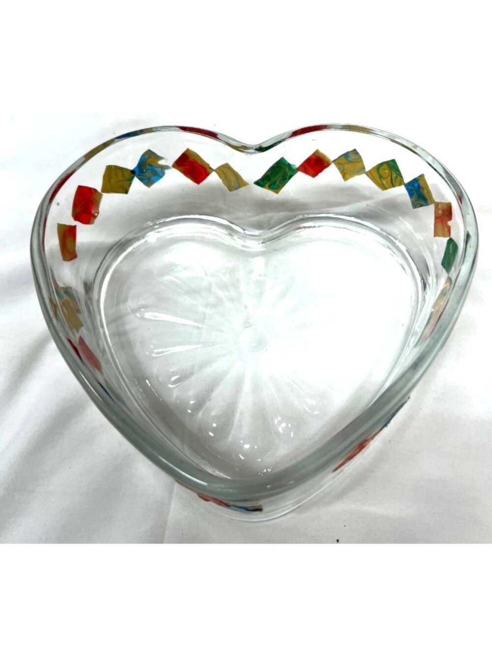 Heart-Shaped Glass Bowl With Colorful Diamond Pattern